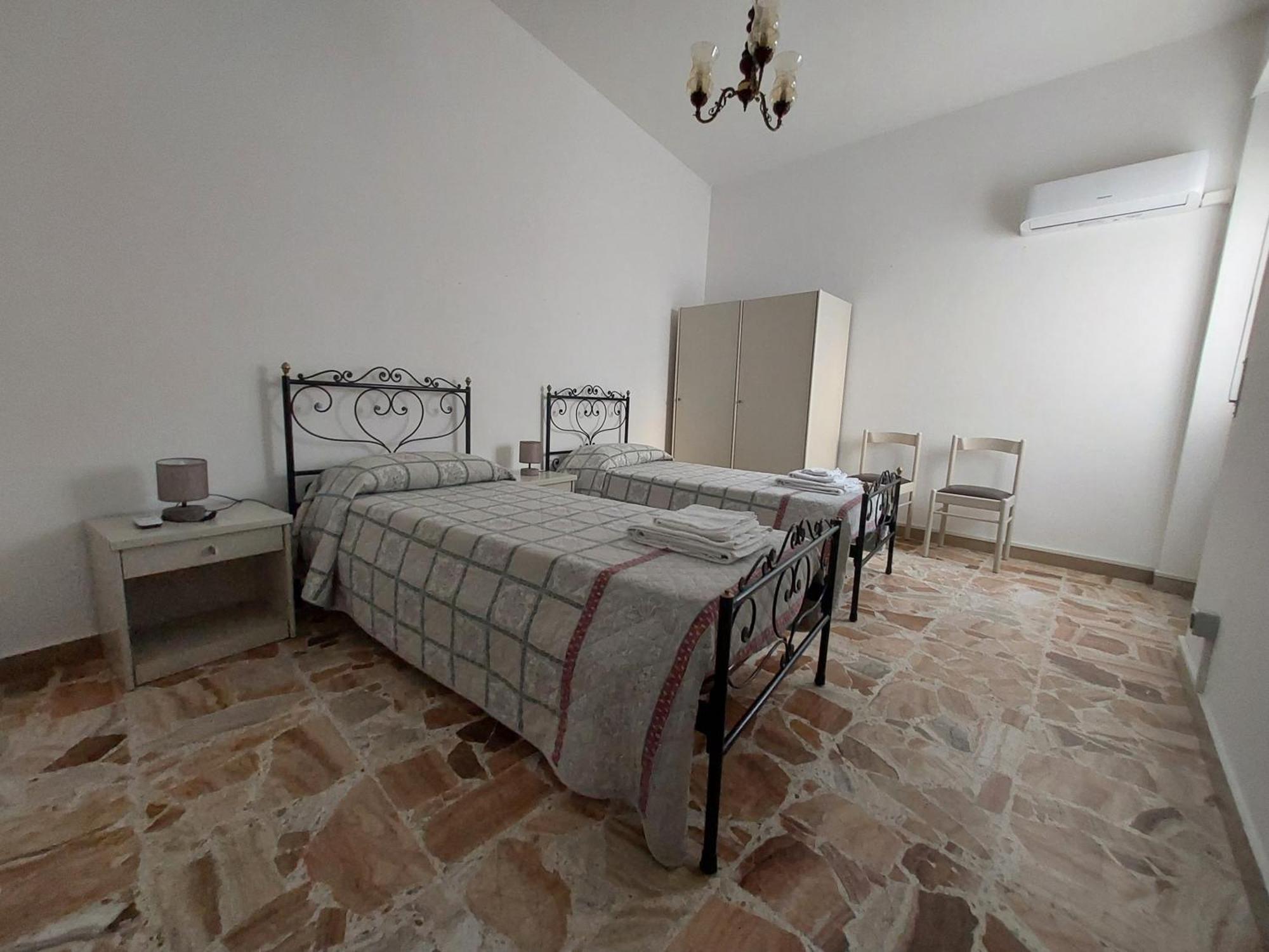 Casa Vacanze Zarinu Orgosolo Exterior foto